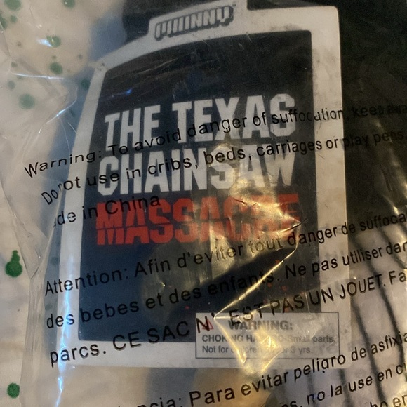 The Texas Chainsaw Massacre Leatherface plush - Picture 3 of 6